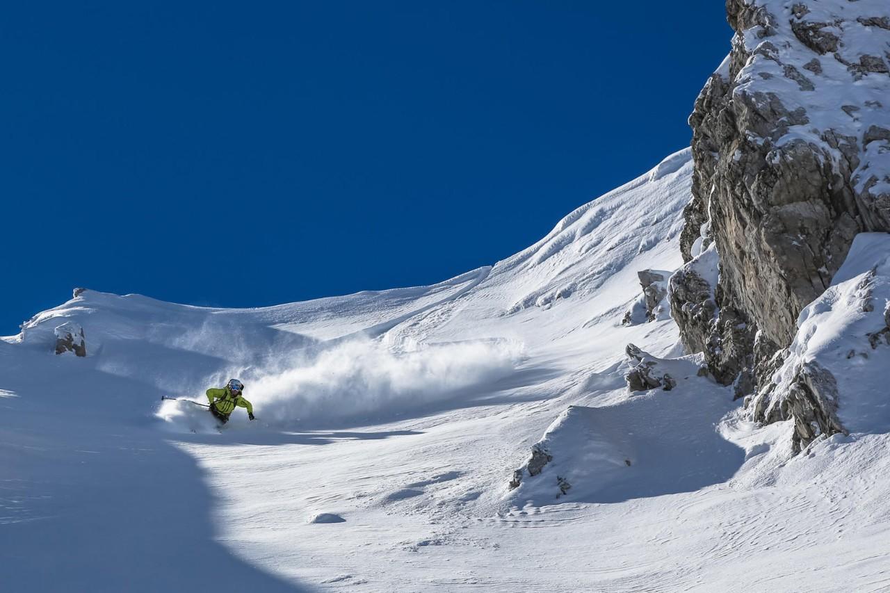 Aggressive powder skiing